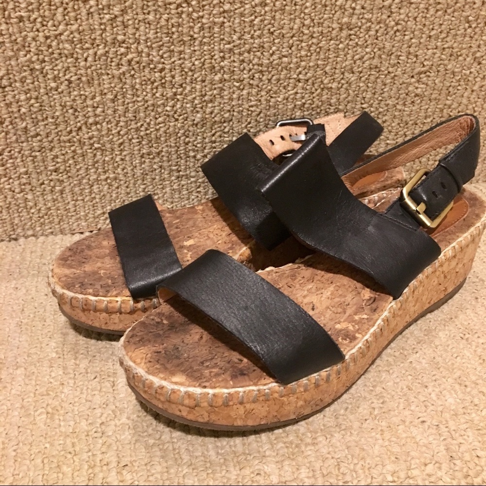 Black wedge